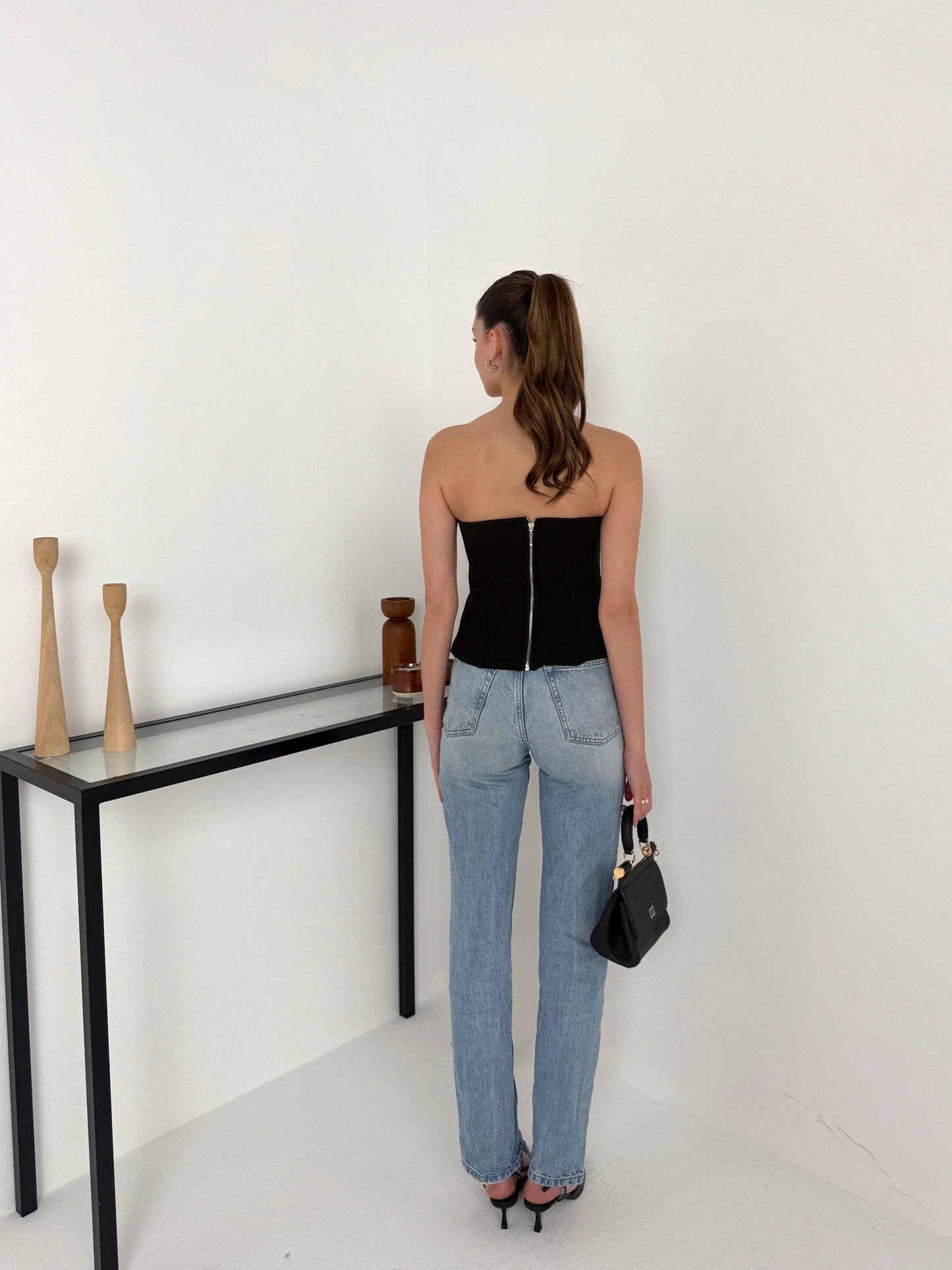 Siyah taş detaylı korse