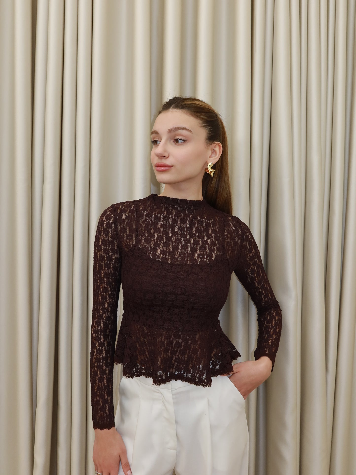 Astarlı Kahverengi Dantel Bluz