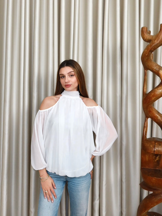 Beyaz şifon omuz detay bluz