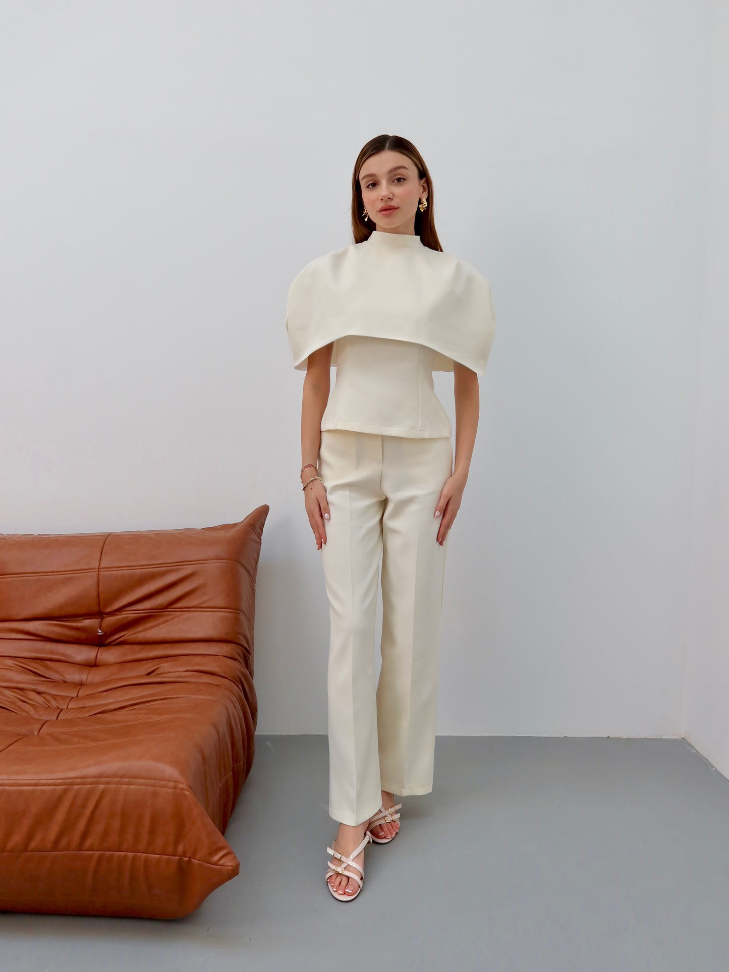 Krem Pelerinli 3’lü takım