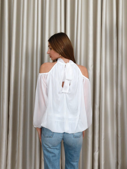 Beyaz şifon omuz detay bluz