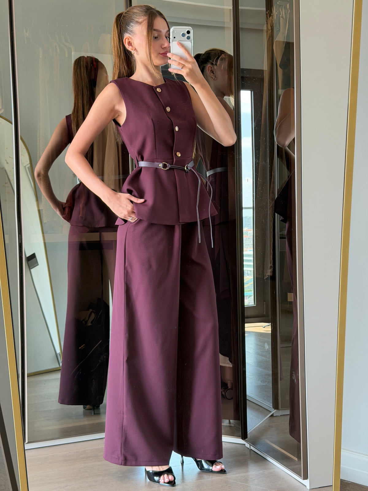 Bordo kemerli takım