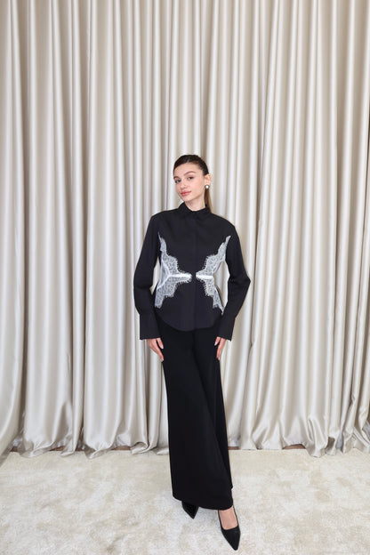 Siyah dantel detay belden bağlamalı gömlek