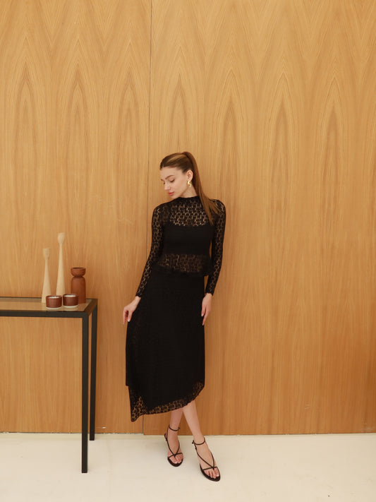 Siyah Dantel asimetrik kesim etek