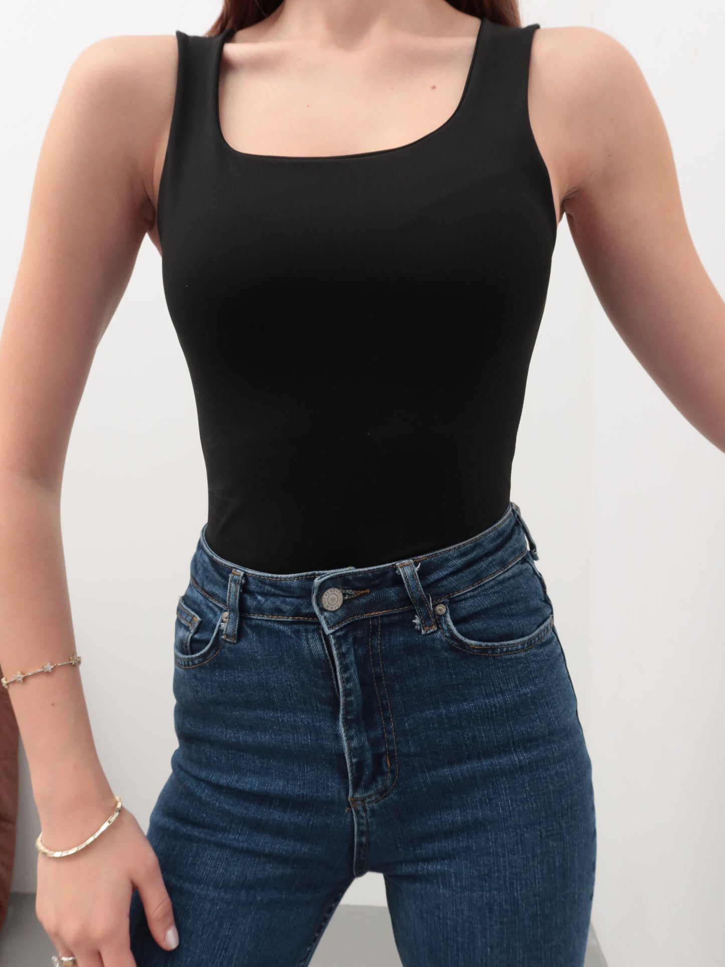 Siyah atlet çıtçıt body