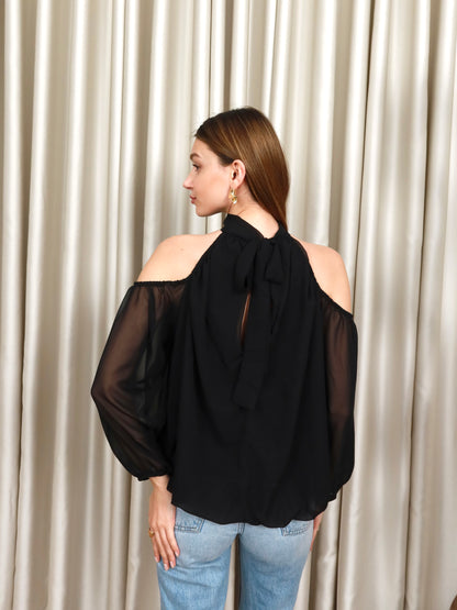 Siyah şifon omuz detay bluz