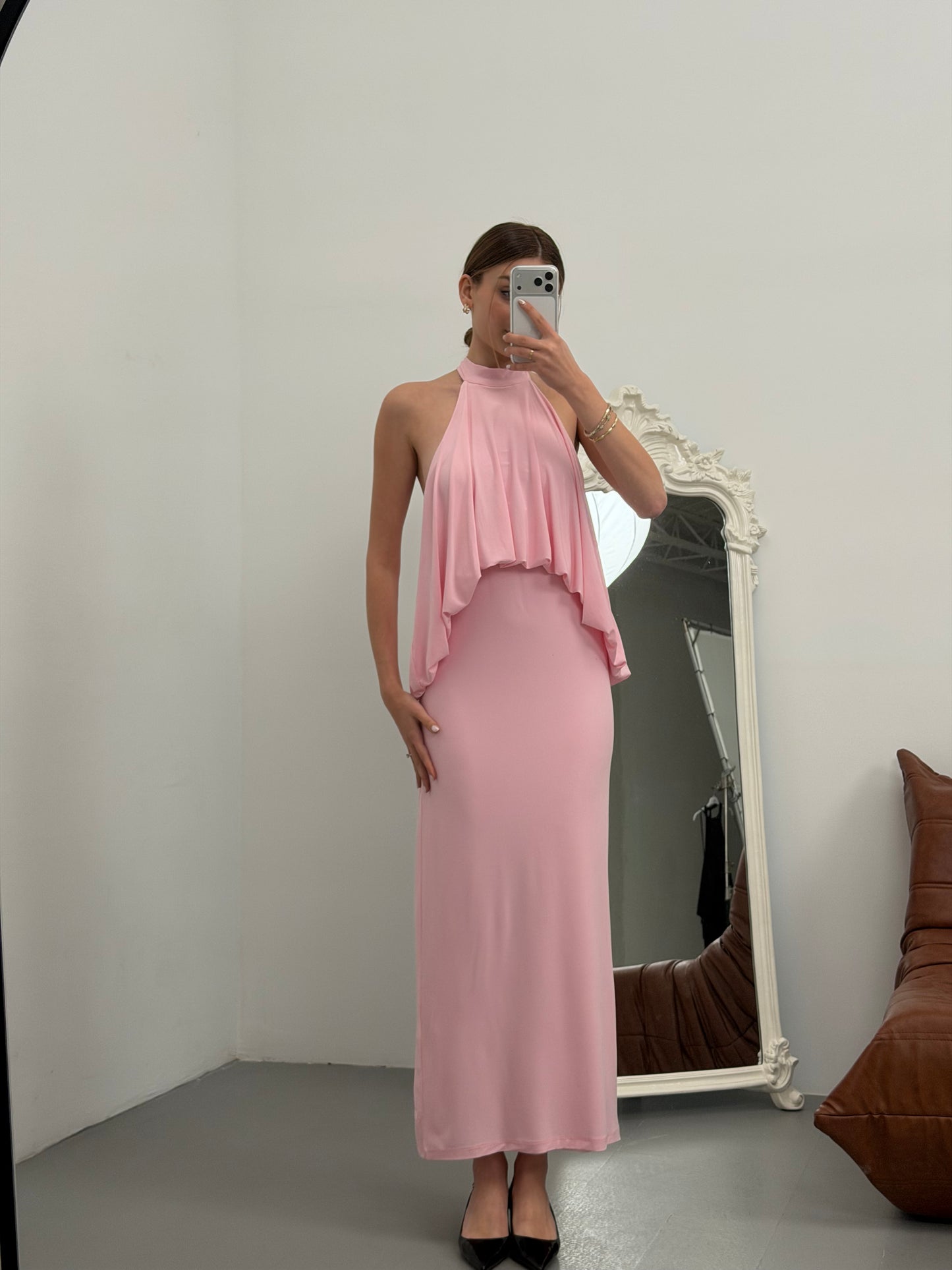 Pembe Halter yaka sırt dekolteli elbise