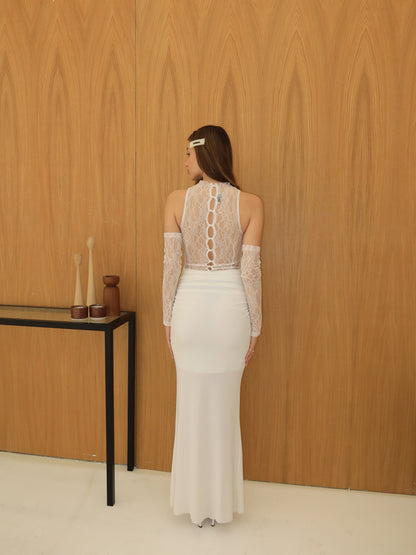 Degaje yaka beyaz elbise