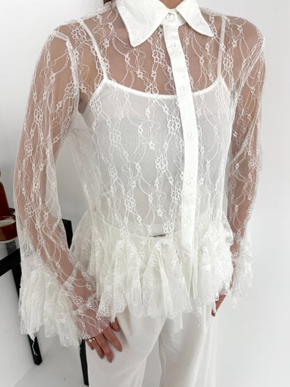 Beyaz dantel gömlek