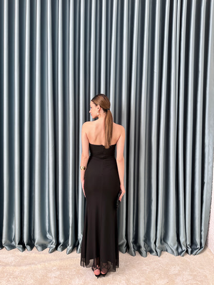 Siyah gold düğmeli elbise