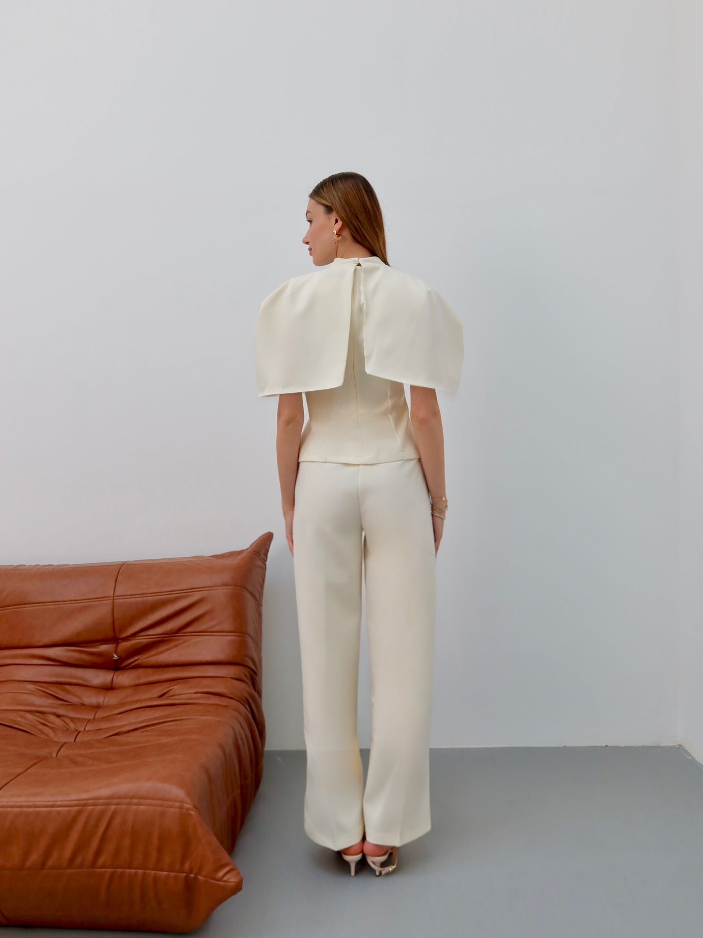 Krem Pelerinli 3’lü takım